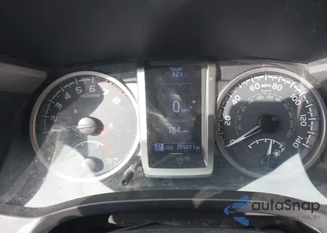 2018 Toyota Tacoma Sr5 V6 z USA, uszkodzony, nr VIN 3TMAZ5CN8JM072545